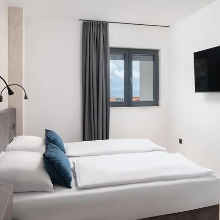 Luxury David 1 - Heated Pool 38m2 Podstrana