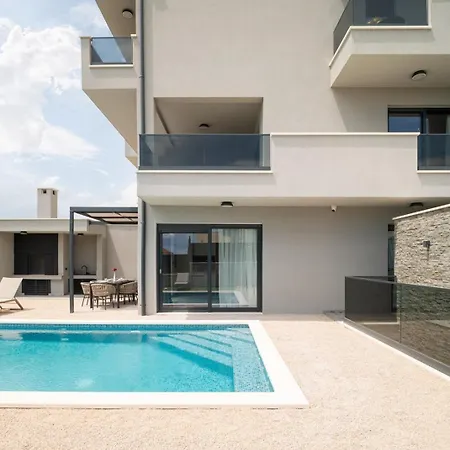 Luxury David 1 - Heated Pool 38m2 *