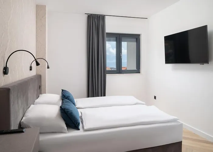 Luxury David 1 - Heated Pool 38m2 Podstrana