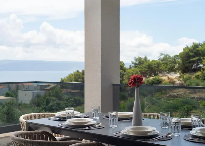 Luxury David 1 - Heated Pool 38m2 * Podstrana