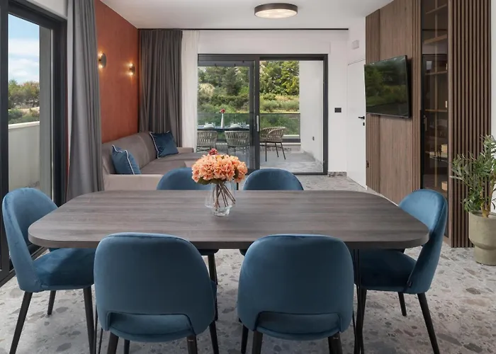 Luxury David 1 - Heated Pool 38m2 * Podstrana