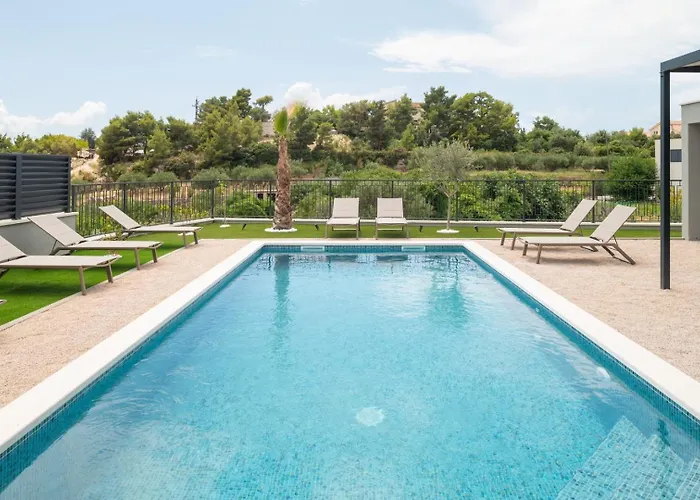 Luxury David 1 - Heated Pool 38m2 Villa